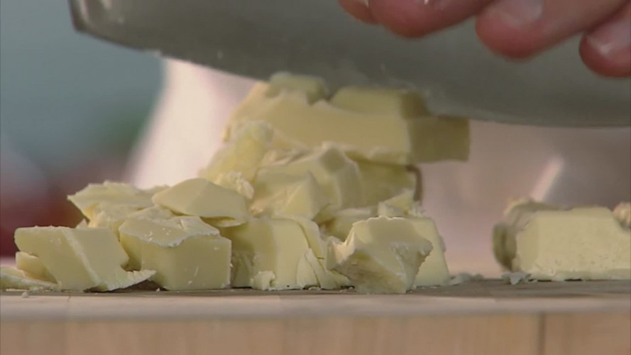 Witte chocoladetaart stap 11