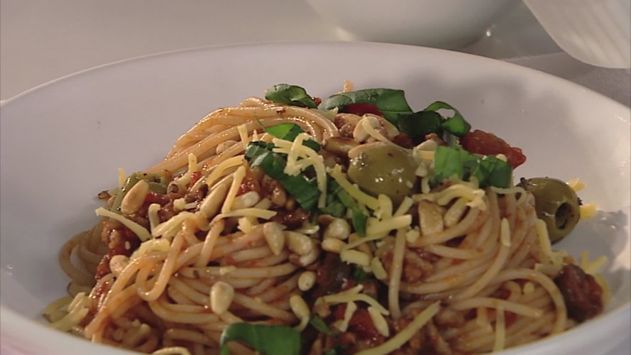 Spaghetti gehakt knoflolijf stap 7