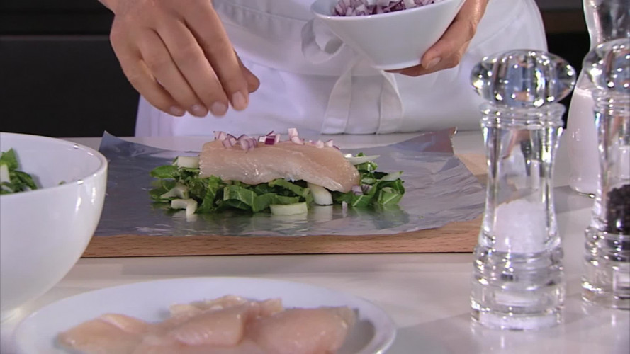 Vispakketje met paksoi en kokos stap 5