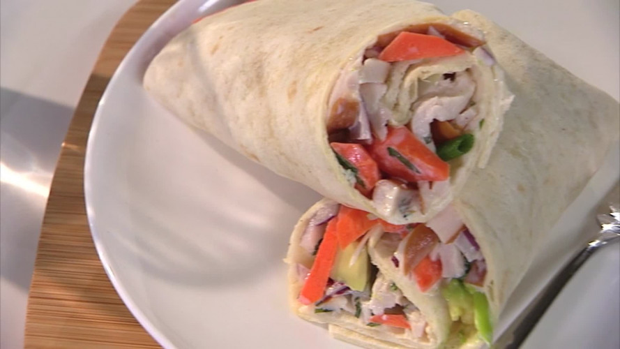 Wraps met gerookte kip en avocado stap 11