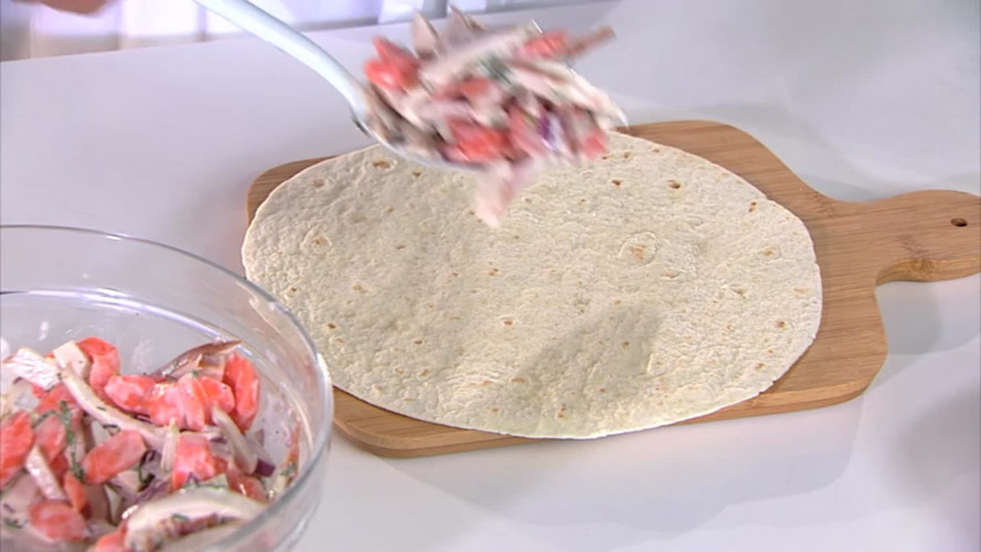 Wraps met gerookte kip en avocado stap 9