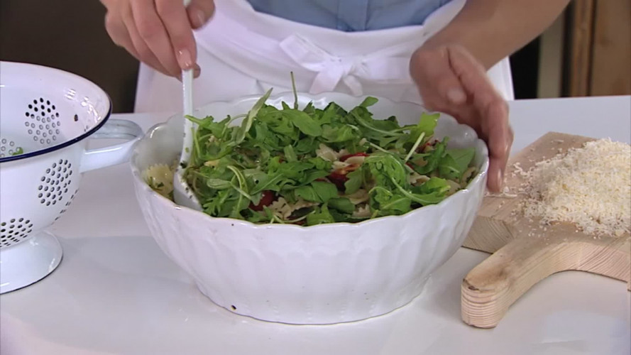 Pastasalade met basilicumolie stap 10