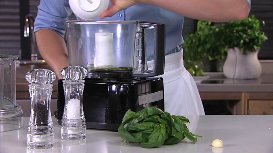 Pastasalade met basilicumolie stap 3
