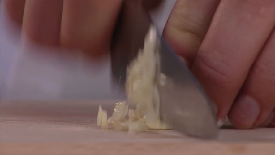 Ovenkip met tomaat en rucola stap 2