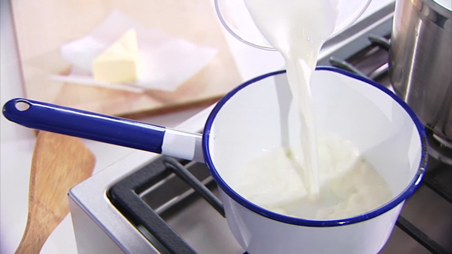 Zuurkoolstamppot met rookworst croutons stap 5