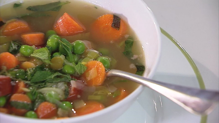 Groenterijke erwtensoep stap 8