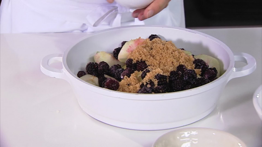 Peren en bramen met kruimeldeeg stap 3