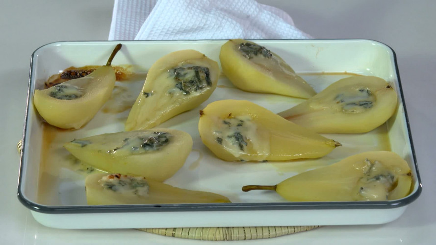 Gepocheerde peer met honing en gorgonzola stap 5