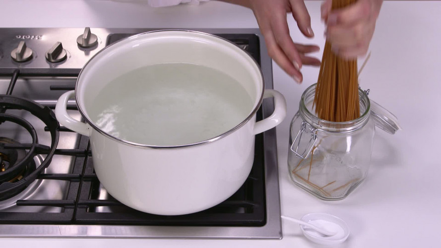 Spaghetti met tuinbonen en zalm 653518 stap 3