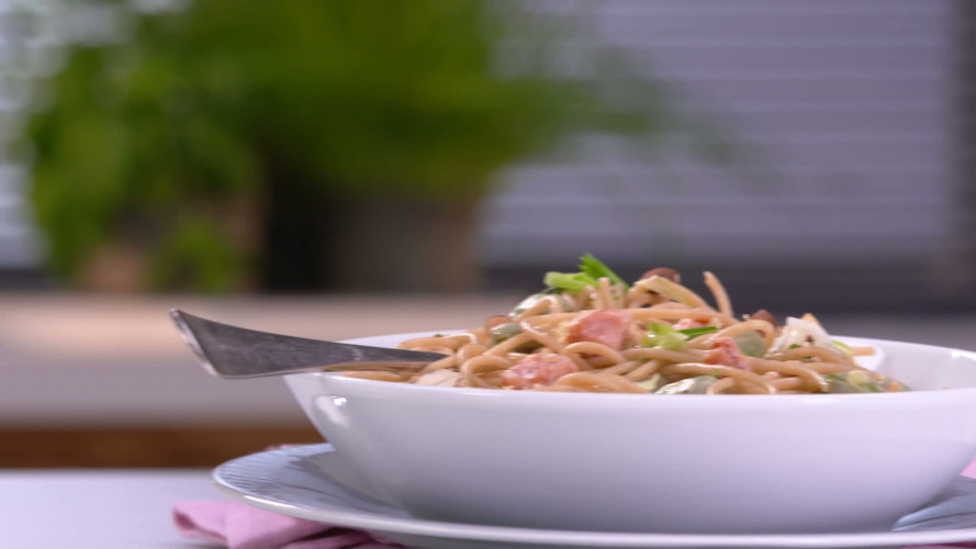 Spaghetti met tuinbonen en zalm