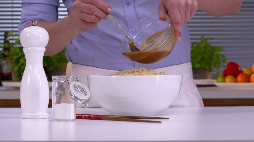 Noedelsalade met komkommer 793698 stap 6