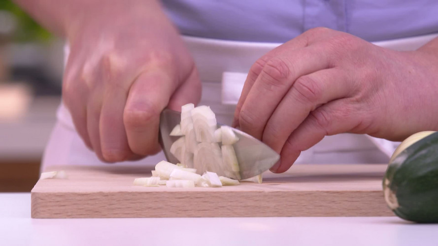 Italiaans getinte courgettesoep stap 01