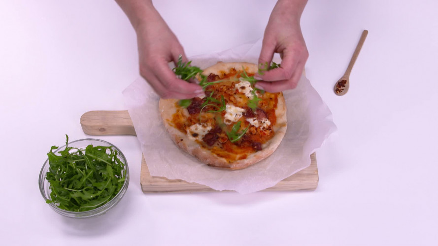 Pizza met Parmaham en rivierkreeftjes 640374 stap 10