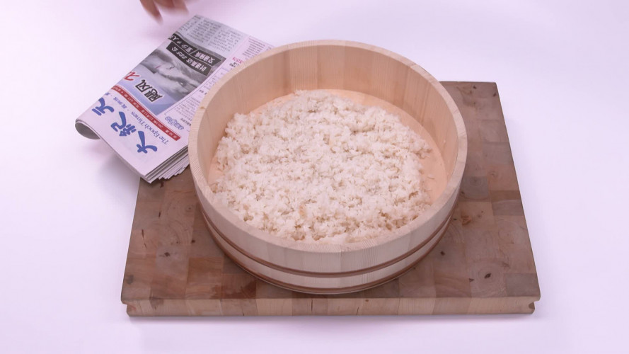 Zalmrol (nori maki) stap 7