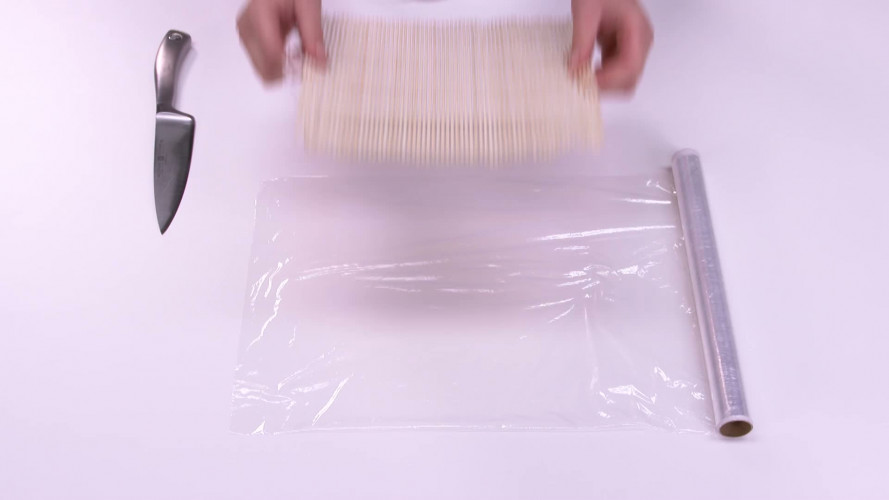 Zalmrol (nori maki) stap 8