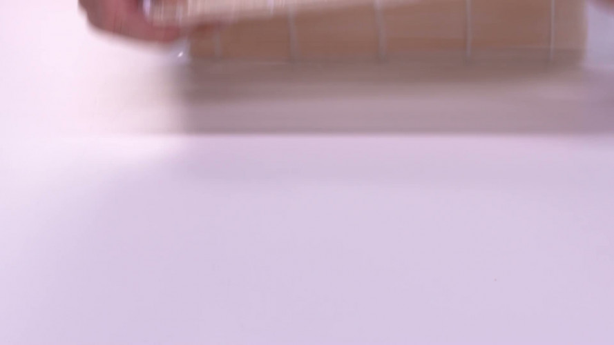 Sushirol met zalm en avocado stap 10