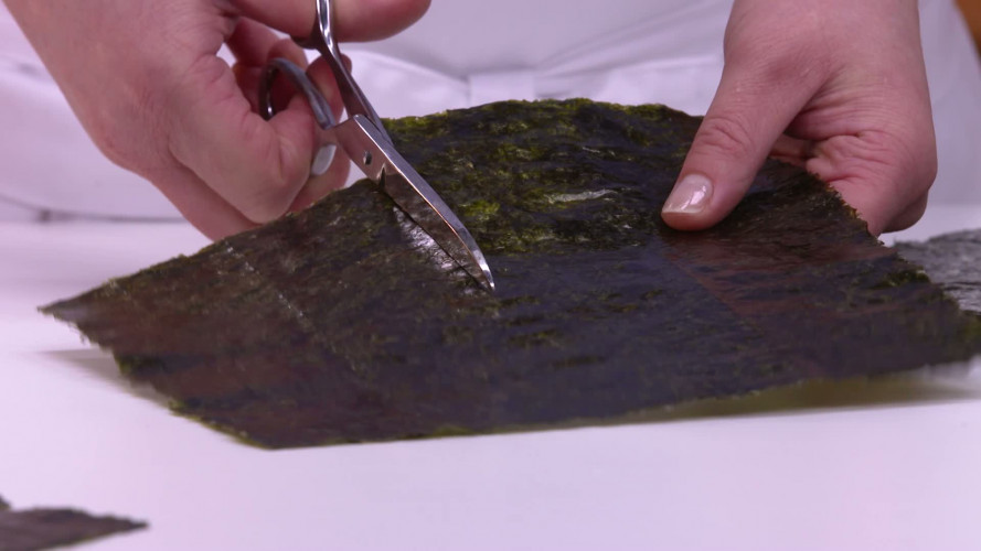 Temaki sushi (handgerolde sushi) stap 8