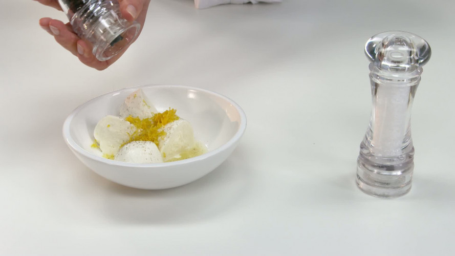 Mozzarellapakketjes met gegrilde groenten stap 02.mp4