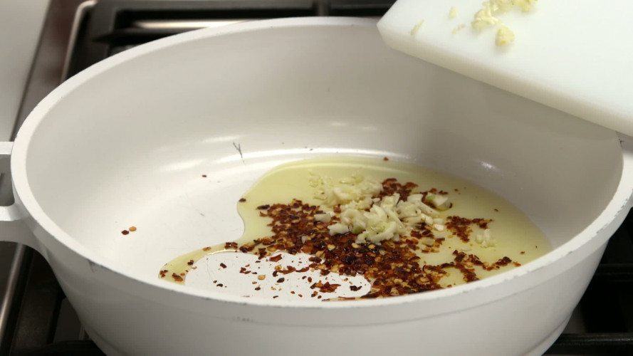 Spaghetti Puttanesca R951514 stap 03.mp4