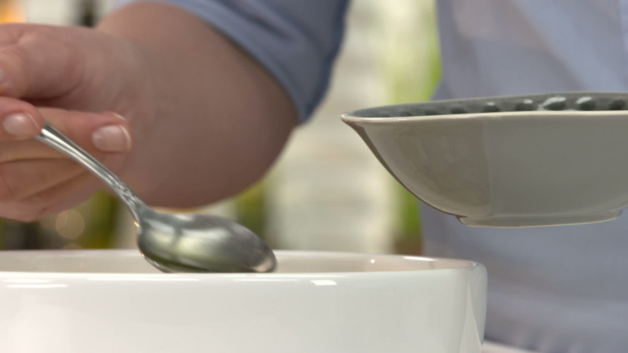 Couscous met pittenmix R830986 stap 04.mp4