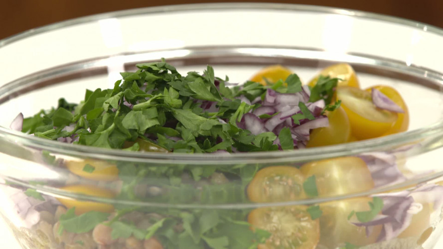 Gwyneth Paltrows linzensalade R983842 stap 04.mp4