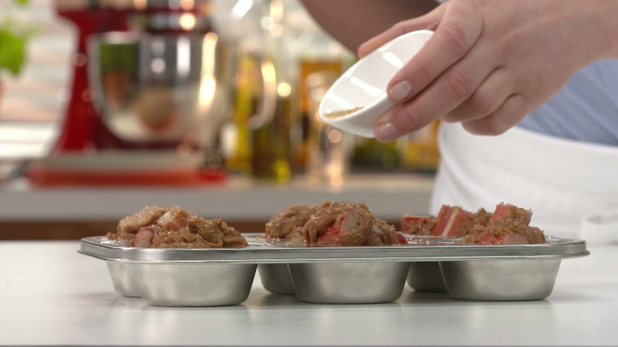 Delia Smith's rabarber-sinaasappelmuffins stap 10.mp4