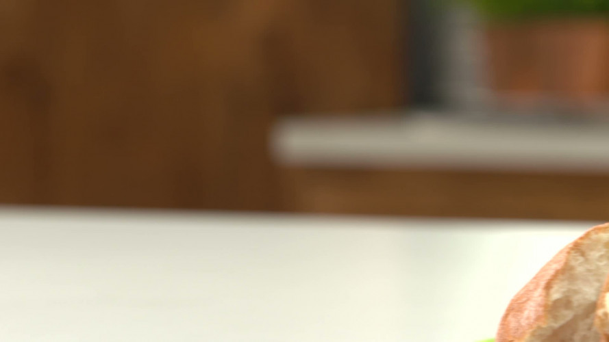 Paprika-tomatensalade met burrata stap 04.mp4