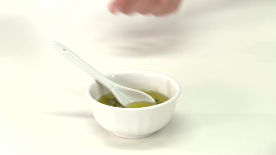 Paprika-tomatensalade met burrata stap 03.mp4