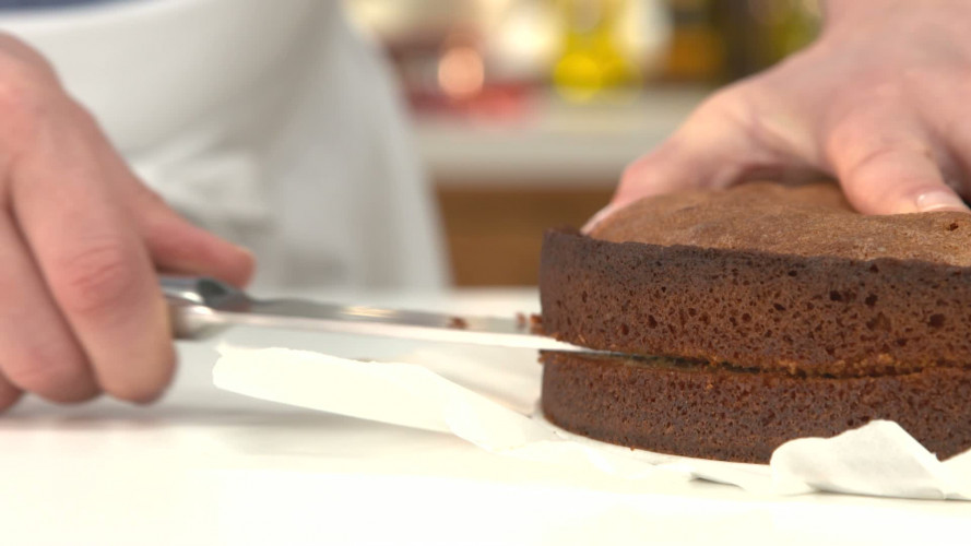 Antonio Carluccio's luchtig mascarponegebak R1030770 stap 08.mp4