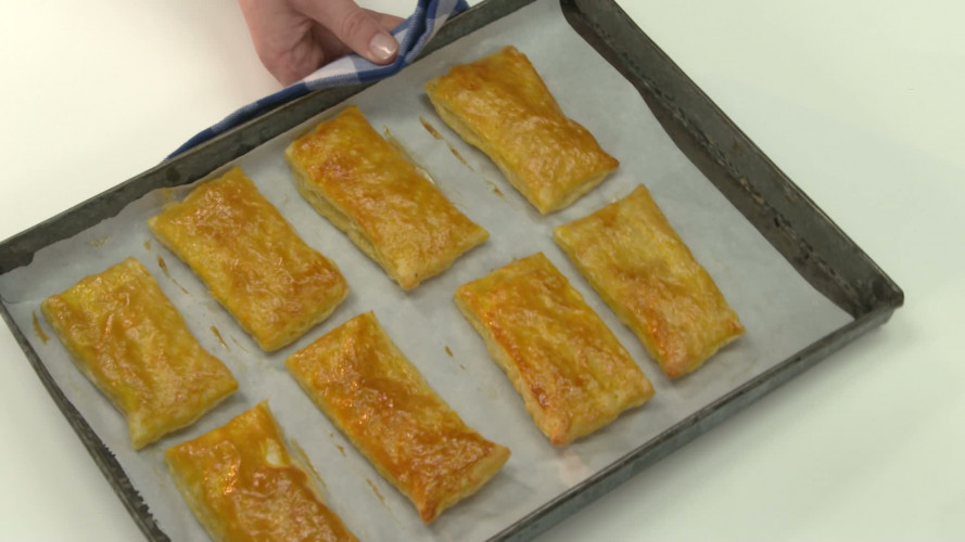 Tompouce met zalm en asperges R719772 stap 06.mp4