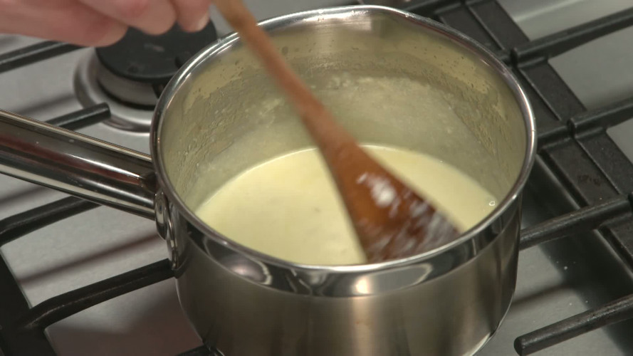 Tompouce met zalm en asperges R719772 stap 08.mp4