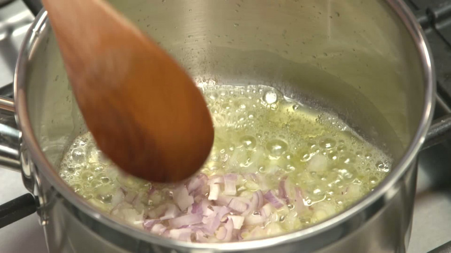 Tompouce met zalm en asperges R719772 stap 07.mp4