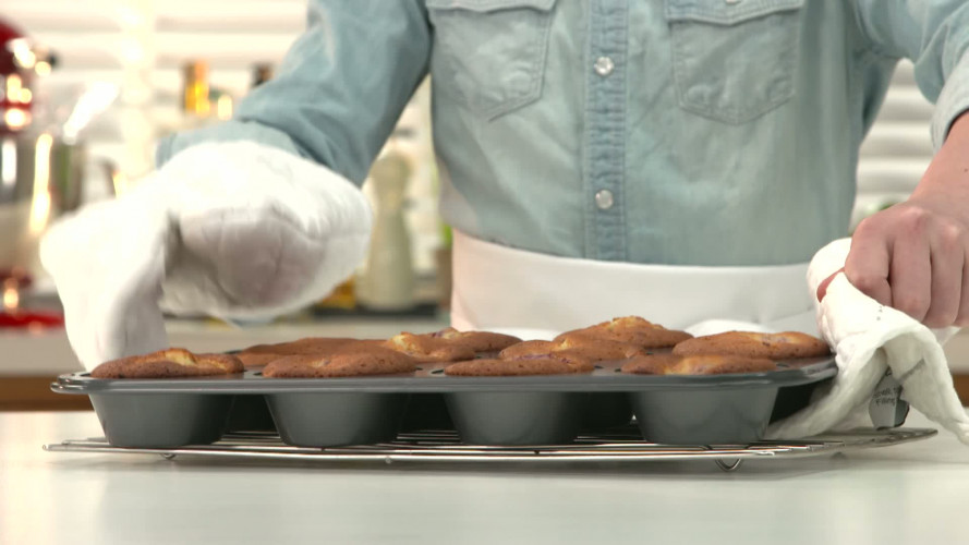 Oranje-frambozencupcakes stap 08.mp4