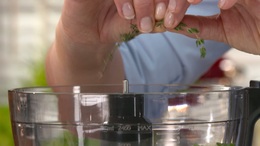 Quinoakoekjes met bloemkool en spinaziesalade [AH05] stap 03.mp4