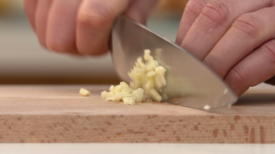 Quinoakoekjes met bloemkool en spinaziesalade [AH05] stap 07.mp4