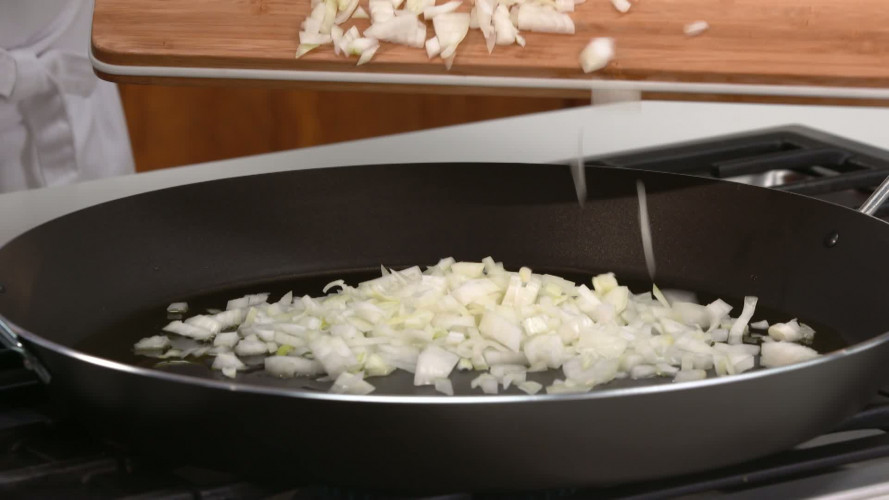 Vegetarische paella R824876 stap 06.mp4