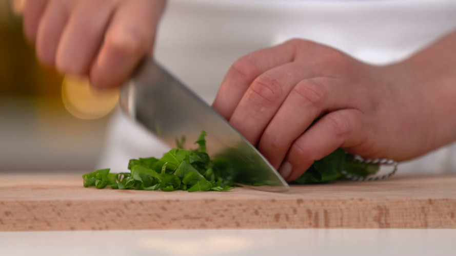 Oeuf ' en cocotte' R538936 stap 02.mp4