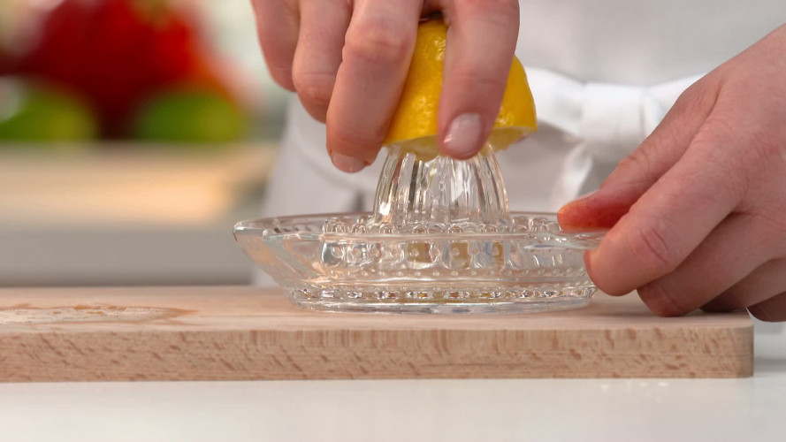 Salade van zeekraal, krieltjes en hollandse garnalen [AH05] stap 03.mp4