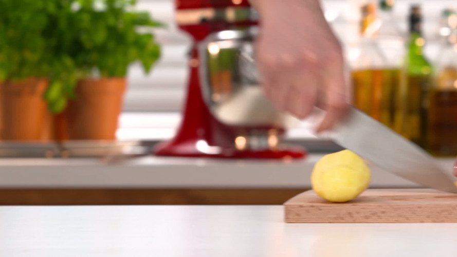 Rijkgevulde groentesoep R1038410 stap 03.mp4