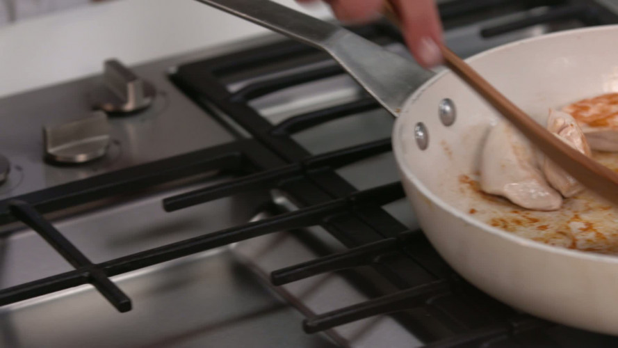 Hutspot van witte bonen en tijmkip R674390 stap 06.mp4