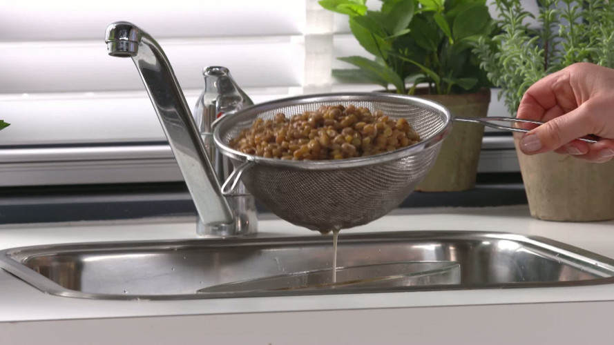 Linzensalade met broccoli en ei R689038 stap 05.mp4