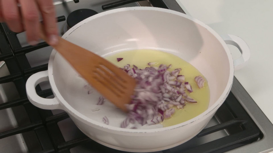 Aardappel-wortelstoof R882602 stap 03.mp4