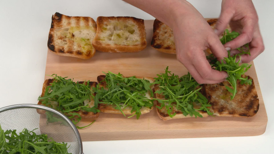 Dubbele capreseburger R726336 stap 09.mp4