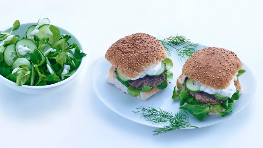 Griekse burger met kruiden & tzatziki