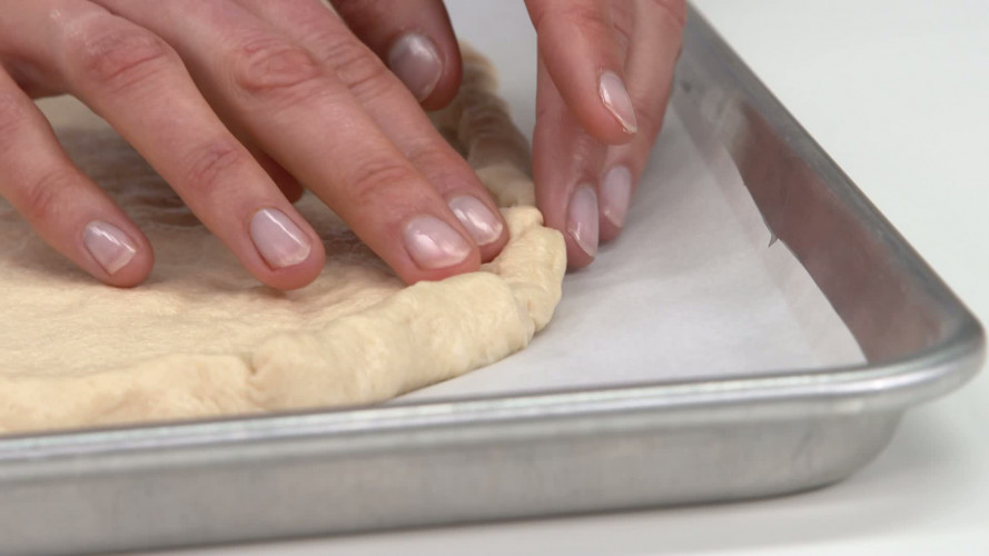 Pizza met chorizo-kip balletjes stap 03.mp4