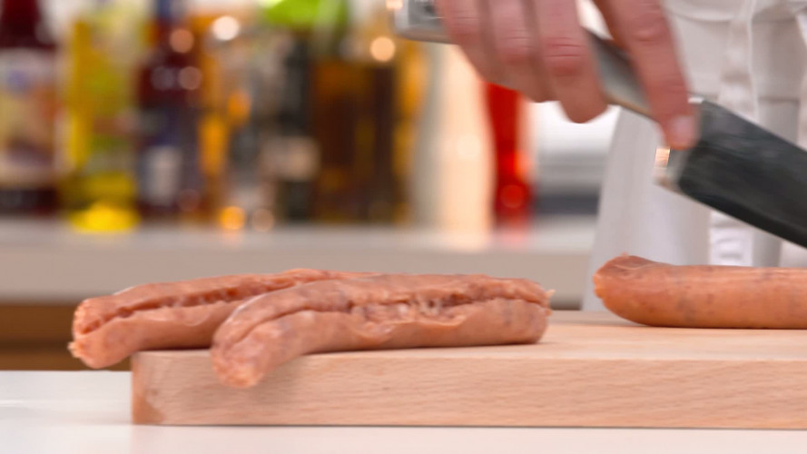 Pizza met chorizo-kip balletjes stap 05.mp4