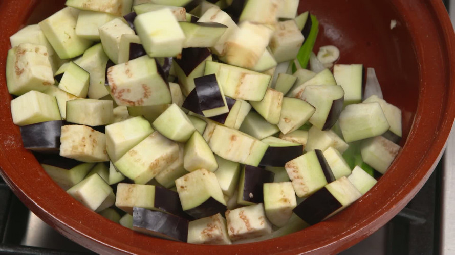 Tajine met aubergine R176374 stap 04.mp4