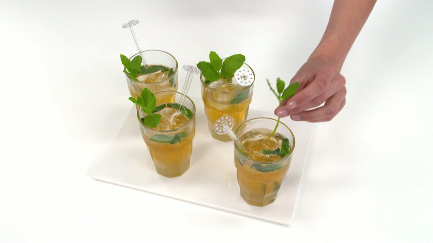 Gemberbiercocktail R940596 stap 03.mp4