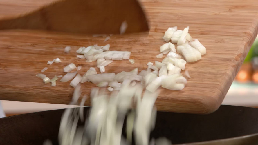 Groenten in Thaise currysaus R1055420 stap 03.mp4