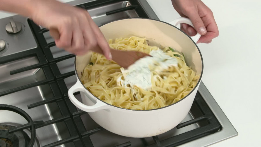 Tagliatelle met citroen en Hollandse garnalen stap 07.mp4
